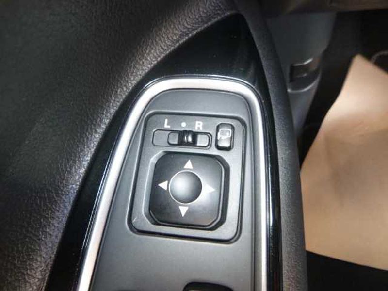 Mitsubishi Outlander PHEV Intro Edition 4WD Plug In-Hybrid
